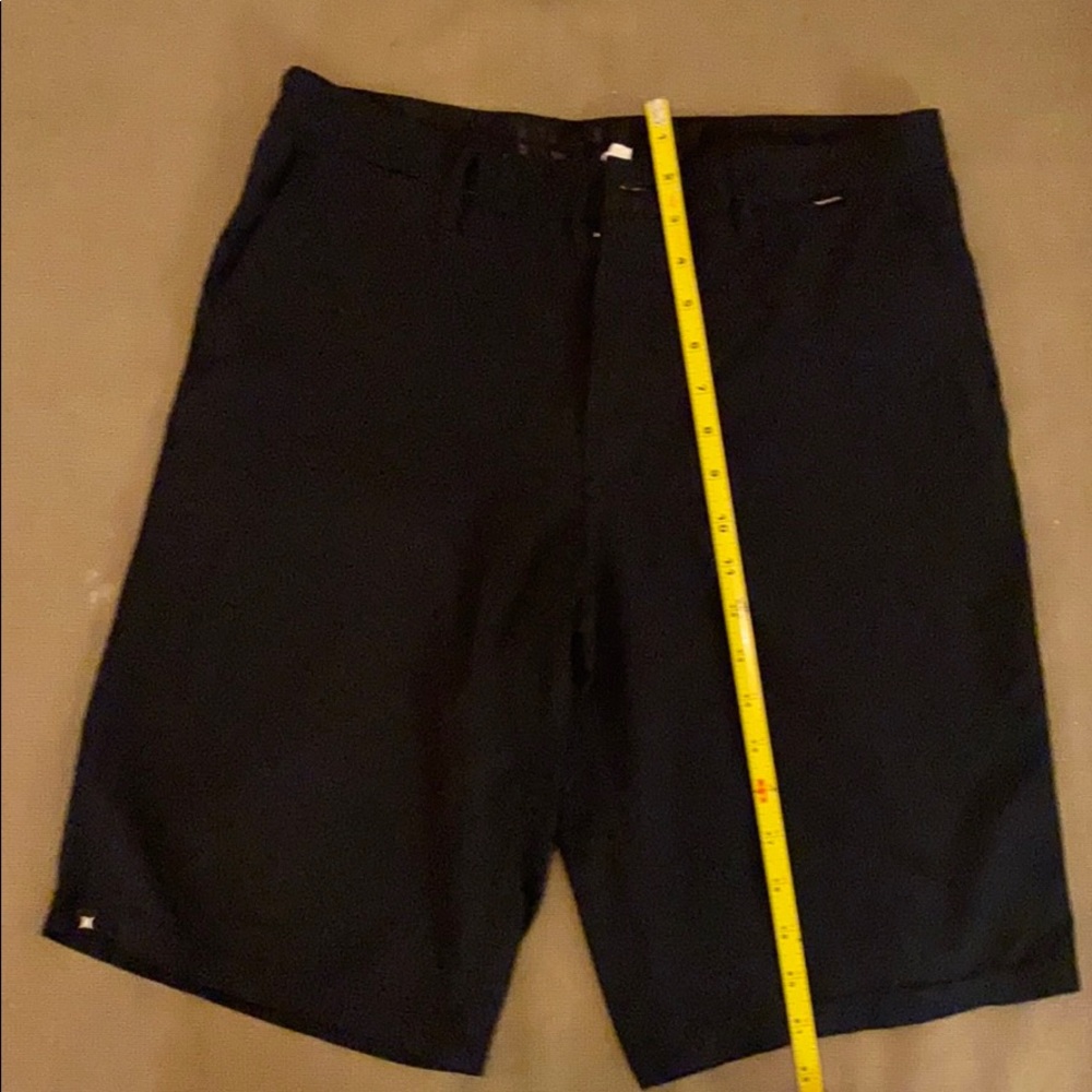 Hurley men’s board shorts black size 30-32 waist